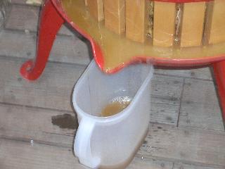 20040830190329-320.jpg